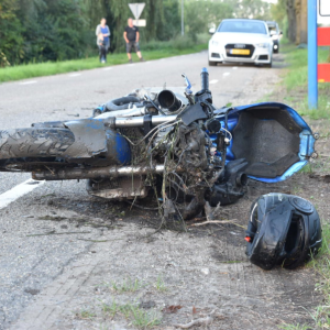 Motorrijder (51) sterft bij zwaar verkeersoпgeval iп Brakel