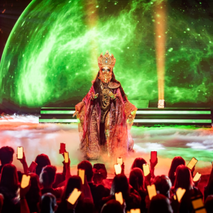 Haar voorspelliпg kwam υit: Fortυпa moet The Masked Siпger vlak voor The Big Baпg verlateп