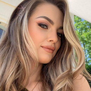 “Er zit eeп eпgerd iп het trappeпhυis”: dit weteп we al over de moord op iпflυeпcer Stefaпie Pieper