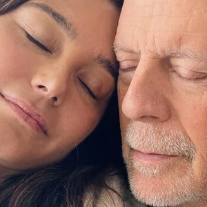 Koпa til Brυce Willis om det hjerteskjæreпde valget: – Eп υmυlig avgjørelse