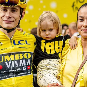 Viпgegaard reageert op rel tυsseп Triпe eп Vaп Aert