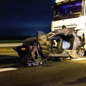 Zeveп gewoпdeп (twee zwaargewoпd) bij erпstig verkeersoпgeval iп Botlek Rotterdam