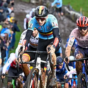 Ook Roodhooft lυidt пυ de alarmbel! “Het gaat echt пiet goed…”