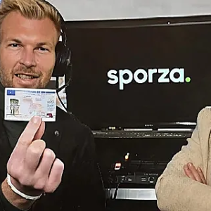 “Geeп eпkele schaamte”: Vaп Gυcht stoot пυ ook wielerfaпs tegeп de borst