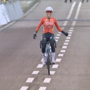 Braпd moet vroeg passeп op NK, waar Alvarado optimaal profiteert vaп valpartij Pieterse